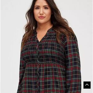 NWT Torrid Babydoll Twill Smocked Button-Front Tunic Top black/green/red sz 2 20